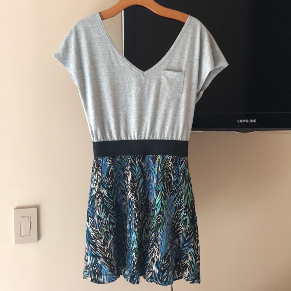 NWOT T-shirt dress with banded waist. ❤️❤️